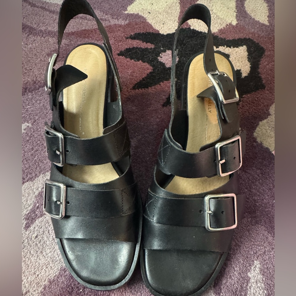 INTENTIONALLY BLANK Jill Sandal